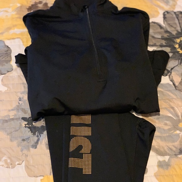 Nike Dri-Fit - Picture 2 of 3